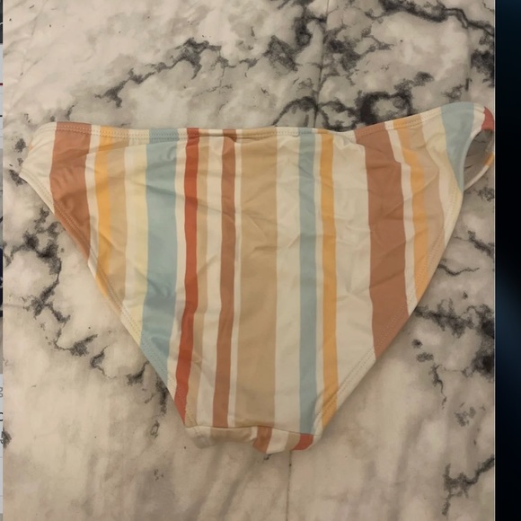 Target stripped bikini - Picture 3 of 4